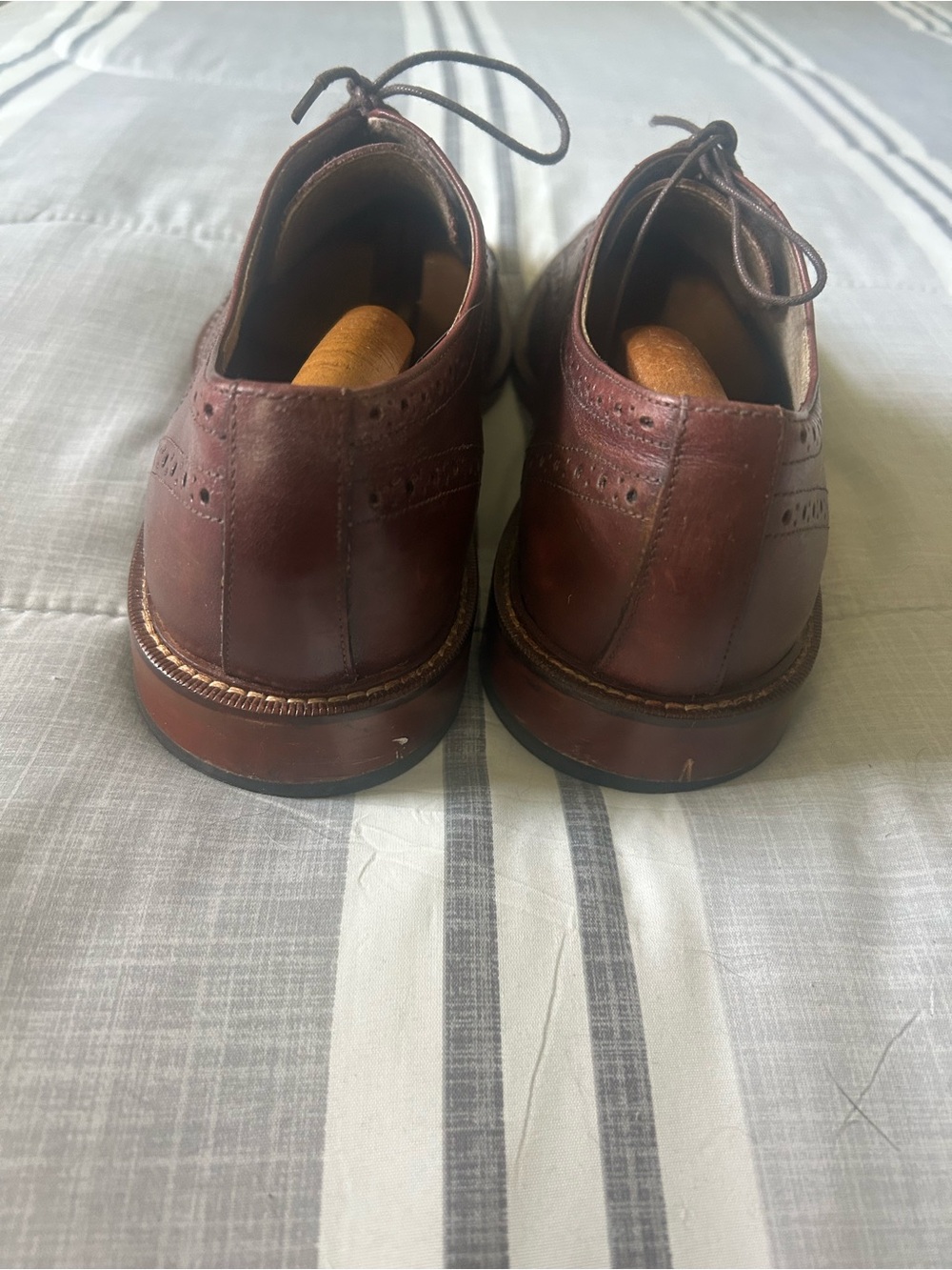 Banana Republic Men's Oxblood Leather Wingtip Oxfords - Picture 6 of 6